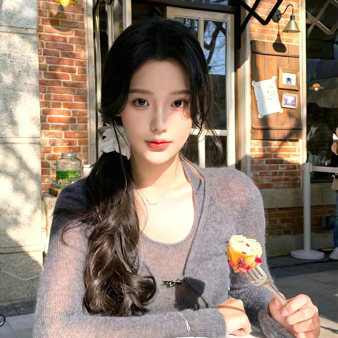 小鱼莉莉